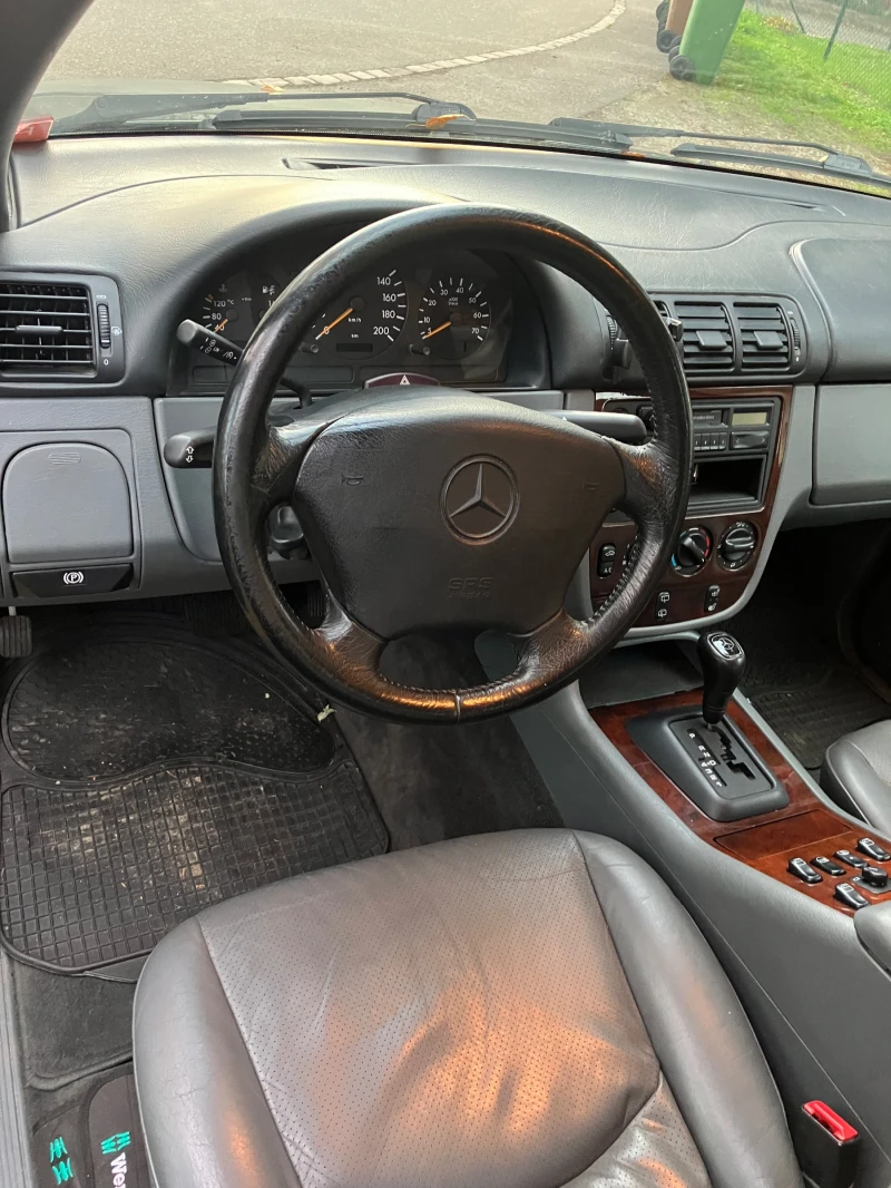 Mercedes-Benz ML 320, снимка 5 - Автомобили и джипове - 48082561