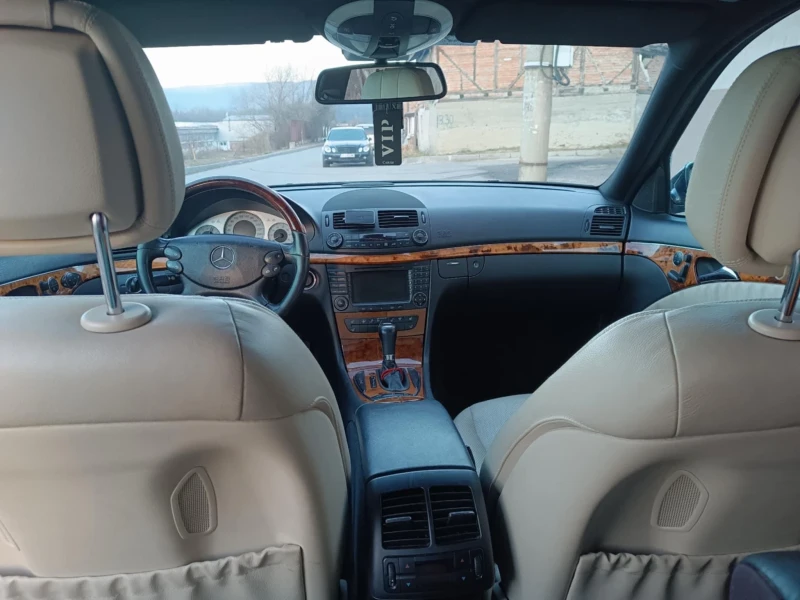 Mercedes-Benz E 55, снимка 9 - Автомобили и джипове - 48169375