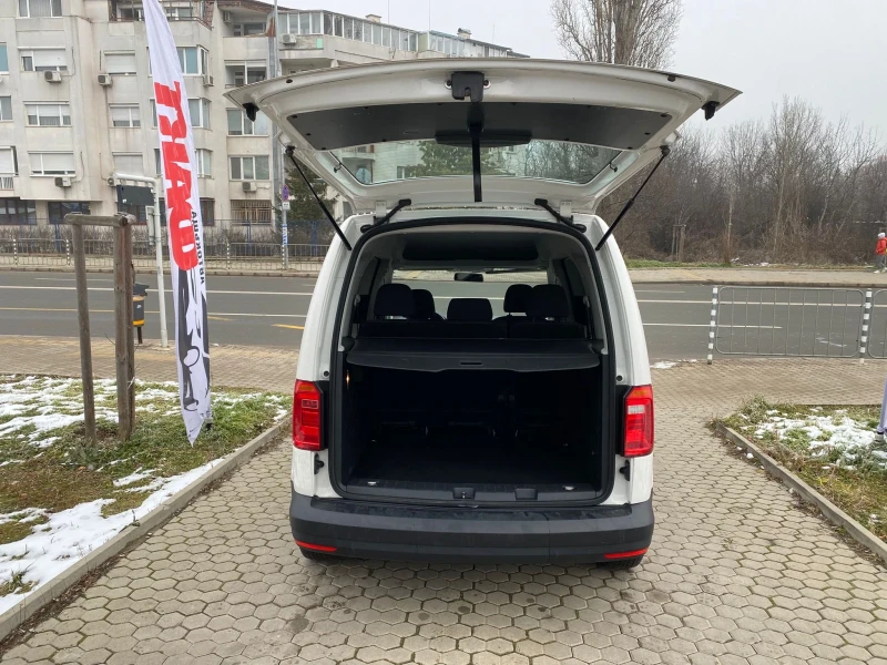 VW Caddy 2.0TDi, снимка 17 - Автомобили и джипове - 48499834