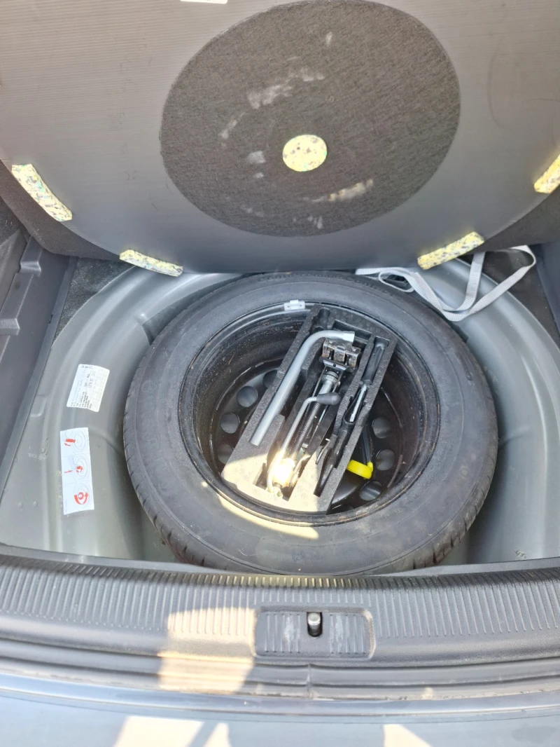 VW Golf 1.6 TDI DSG HIGHLINE, снимка 8 - Автомобили и джипове - 52896502