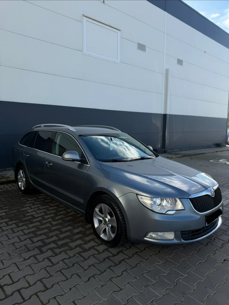 Skoda Superb 2.0tdi DSG ТОП, снимка 4 - Автомобили и джипове - 52538375
