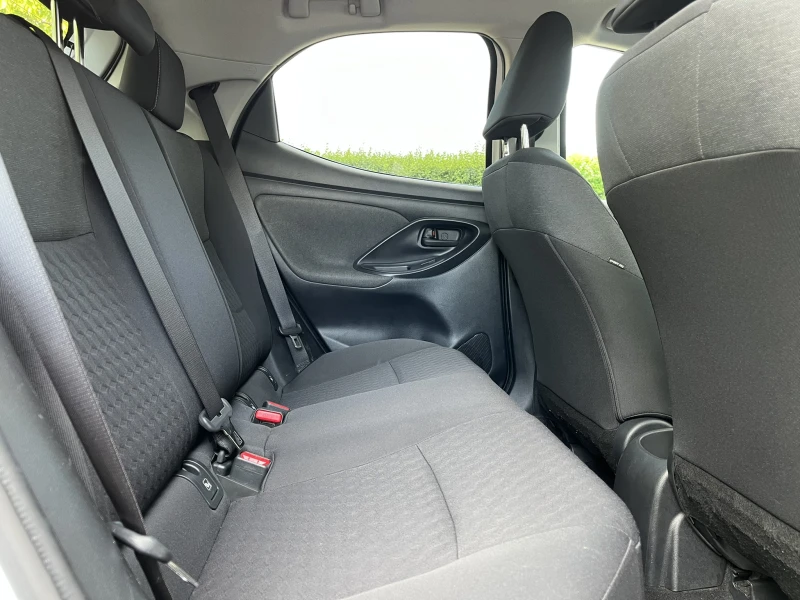Toyota Yaris 1.5 VVT-i 125 к.с Automatic в Гаранция!, снимка 10 - Автомобили и джипове - 52666778