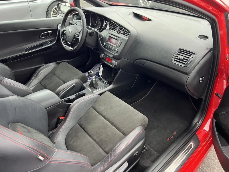 Kia Pro ceed 1.6 GT 205hp, снимка 8 - Автомобили и джипове - 52690386