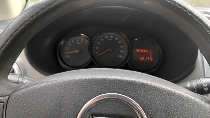 Dacia Lodgy 1, 6 Газ 7 места, снимка 10 - Автомобили и джипове - 52776430