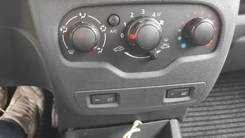 Dacia Lodgy 1, 6 Газ 7 места, снимка 9 - Автомобили и джипове - 52776430