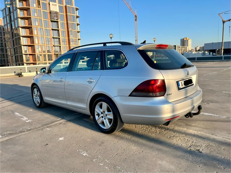 VW Golf Variant 1.6TDI 105кс ТОП, снимка 6 - Автомобили и джипове - 53187845