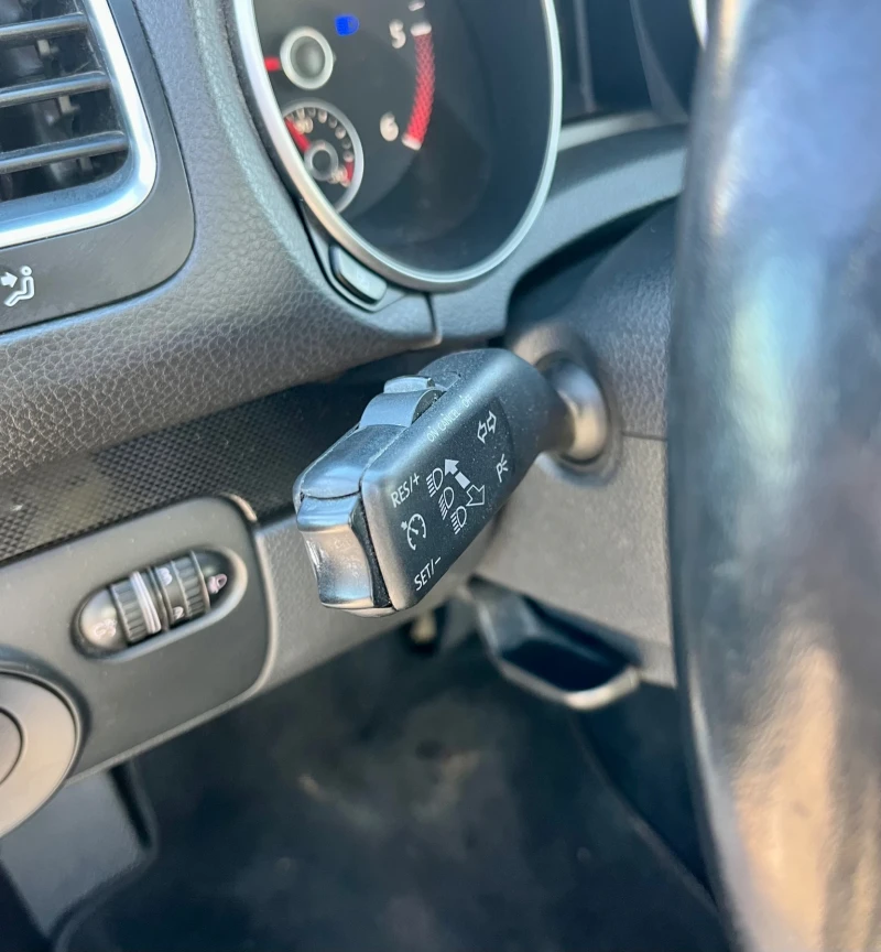 VW Golf Variant 1.6TDI 105кс ТОП, снимка 11 - Автомобили и джипове - 53187845