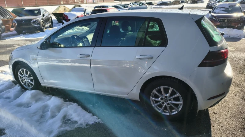 VW Golf 100kW E-Golf VII , снимка 2 - Автомобили и джипове - 53244156