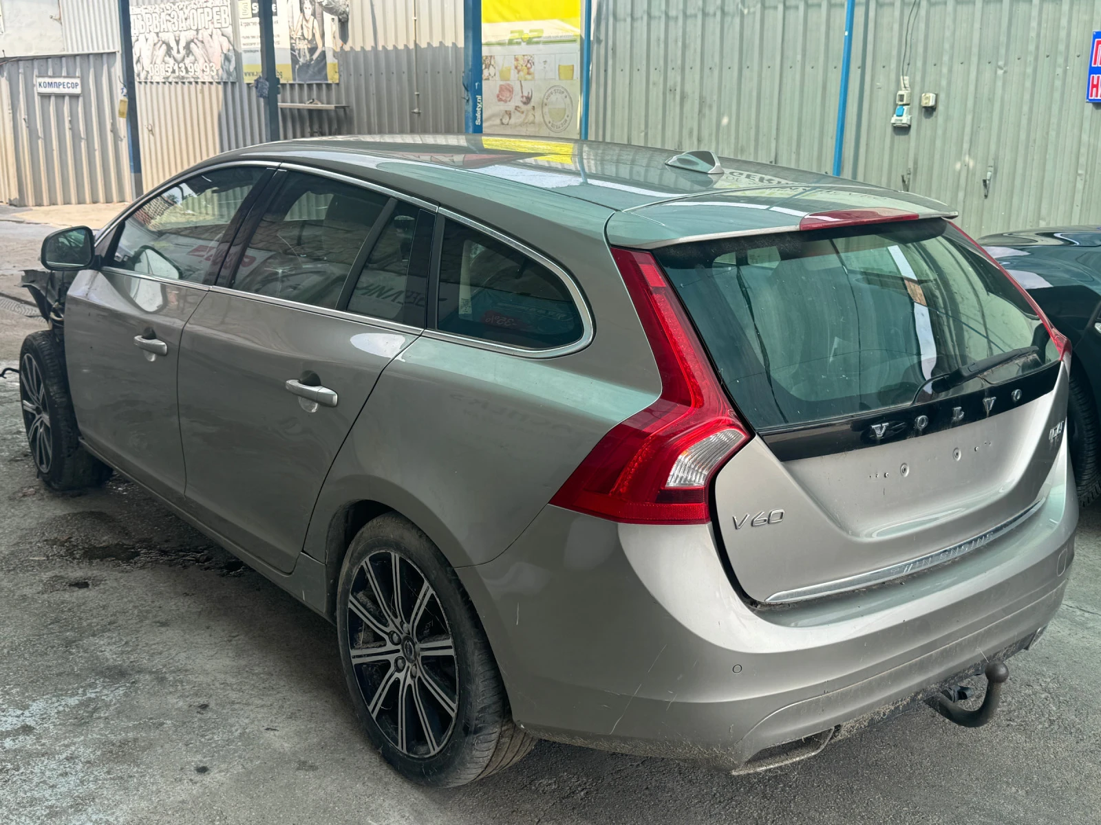 Volvo V60 D6 2.4 Plug in Hybrid , снимка 1