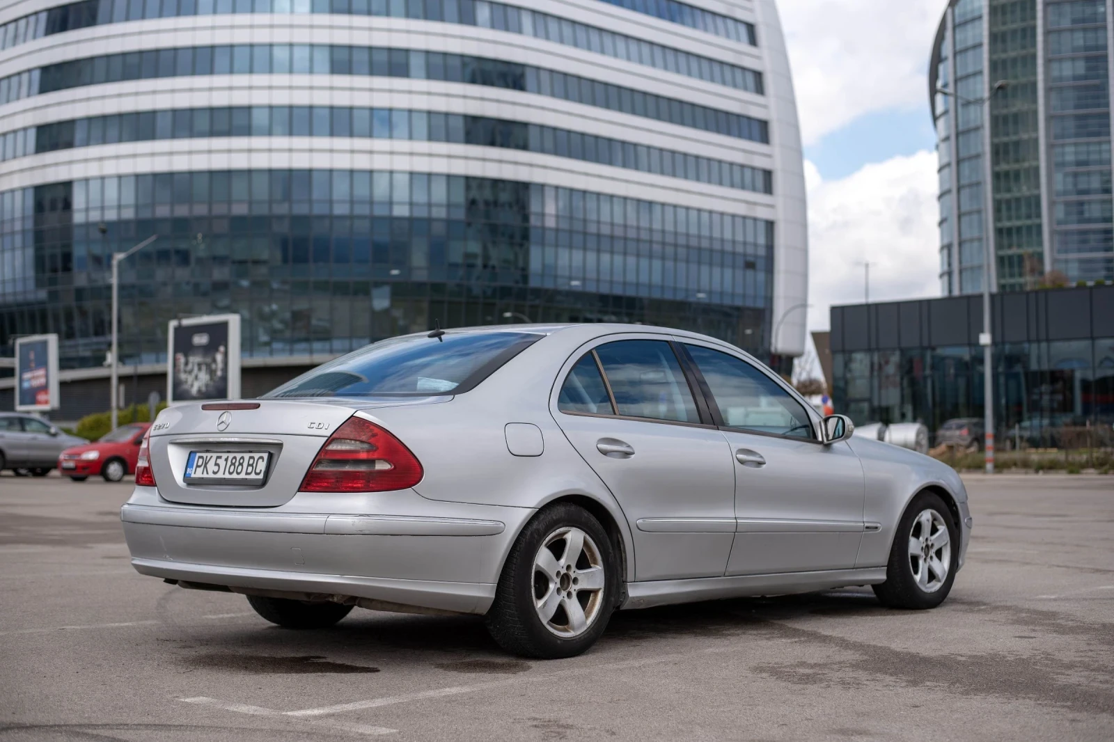 Mercedes-Benz E 270 CDI - изображение 3