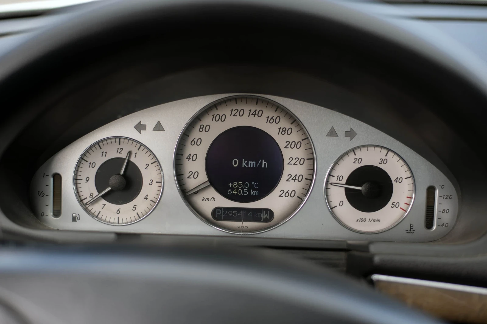 Mercedes-Benz E 270 CDI | Mobile.bg   13