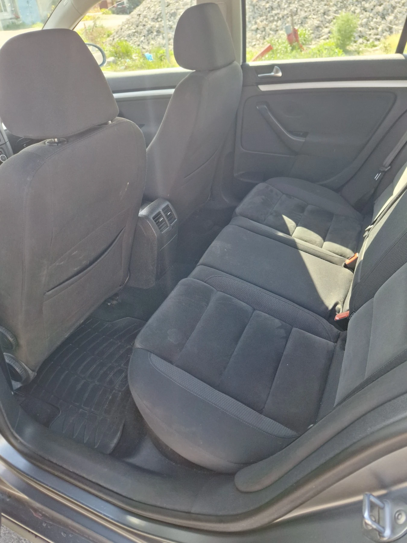 VW Golf 1.6 TDI DSG HIGHLINE - изображение 10