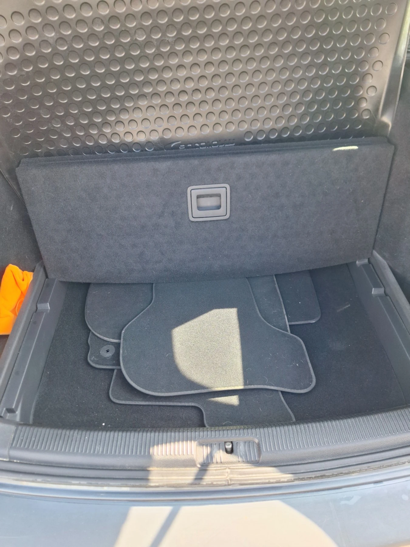 VW Golf 1.6 TDI DSG HIGHLINE - изображение 7