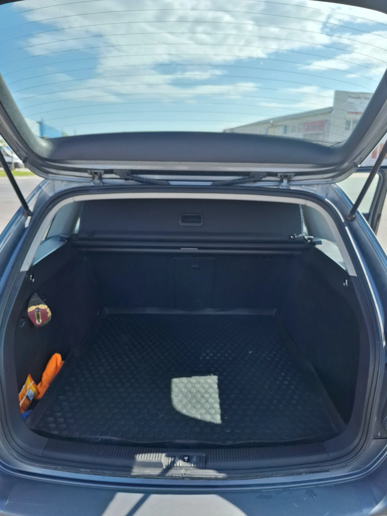 VW Golf 1.6 TDI DSG HIGHLINE - изображение 6