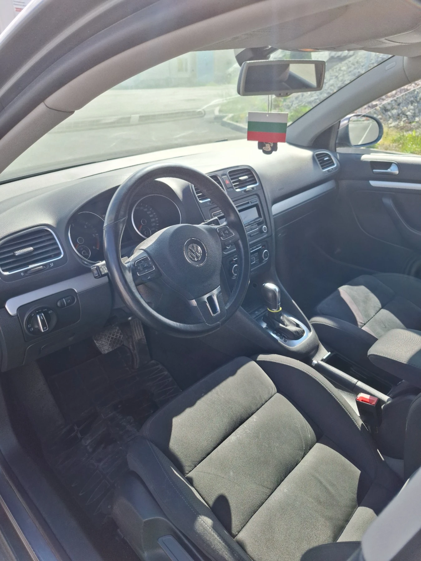 VW Golf 1.6 TDI DSG HIGHLINE - изображение 9