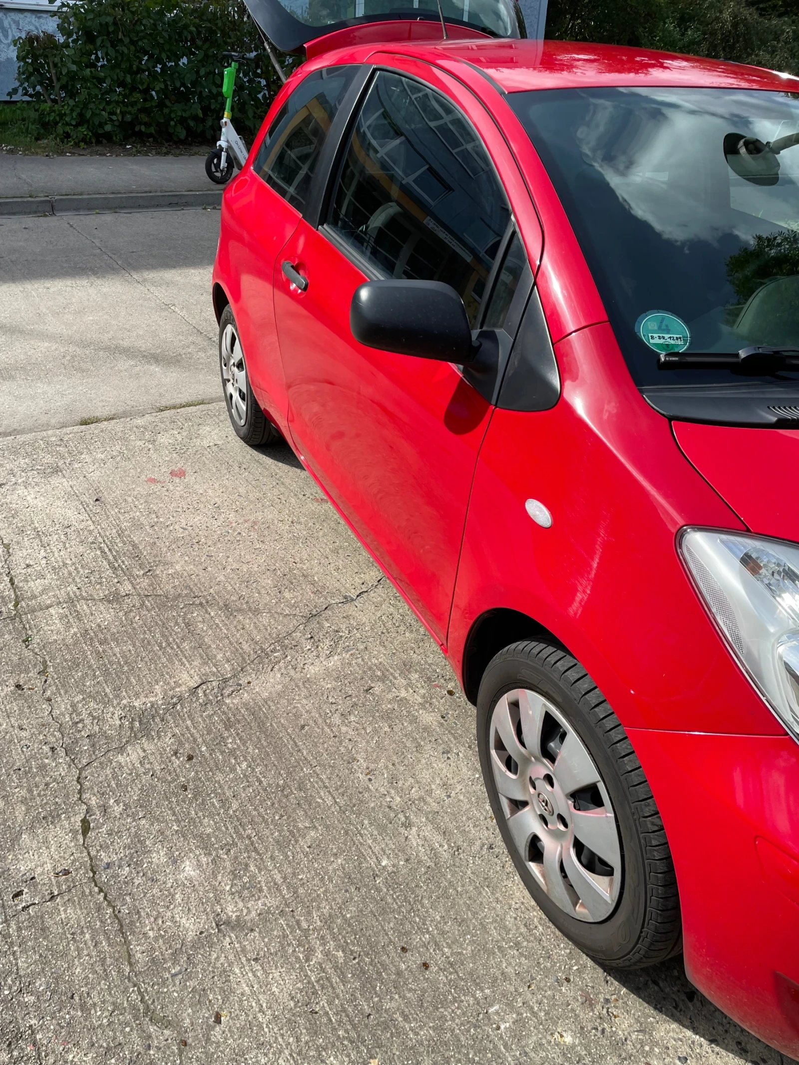 Toyota Yaris 1.3  - изображение 4