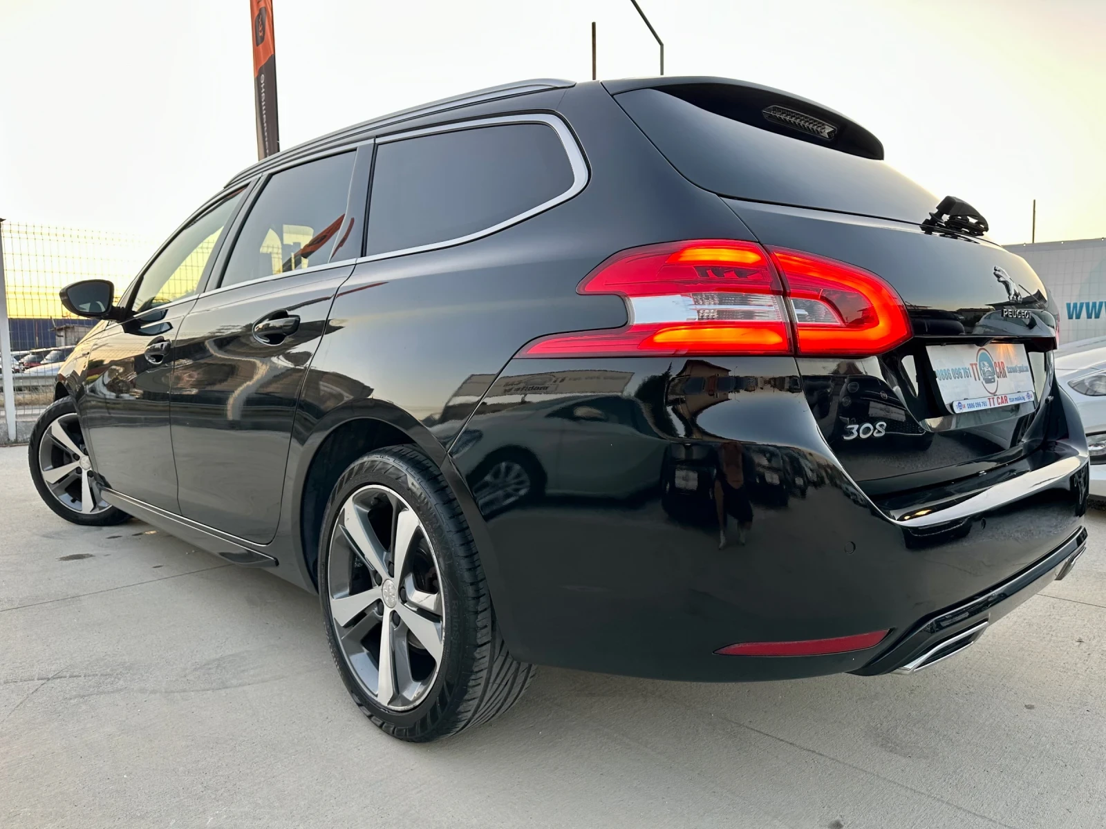Peugeot 308 GT-Line Нави!Кожа!Лед!Камера!Панорама!EURO 6b - изображение 6