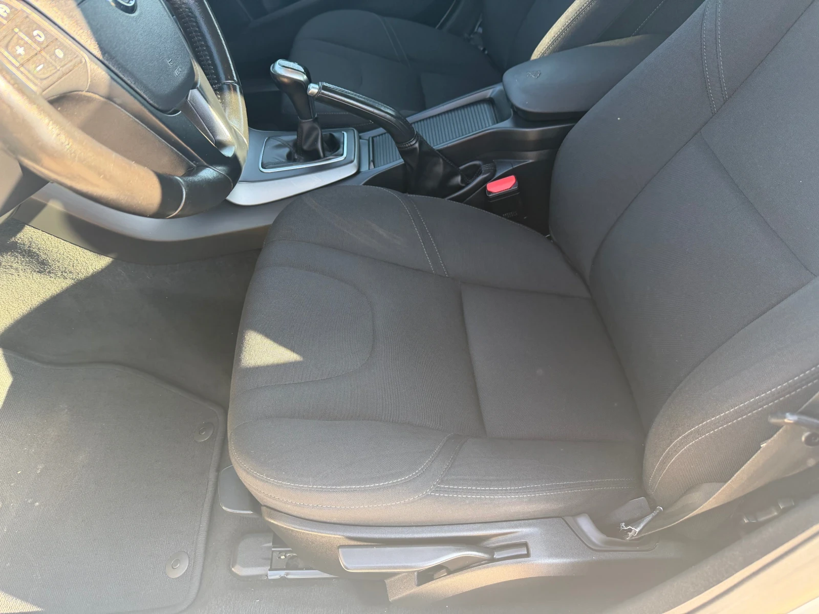 Volvo V40 Cross Country 2.0 D, снимка 9 - Автомобили и джипове - 52200722