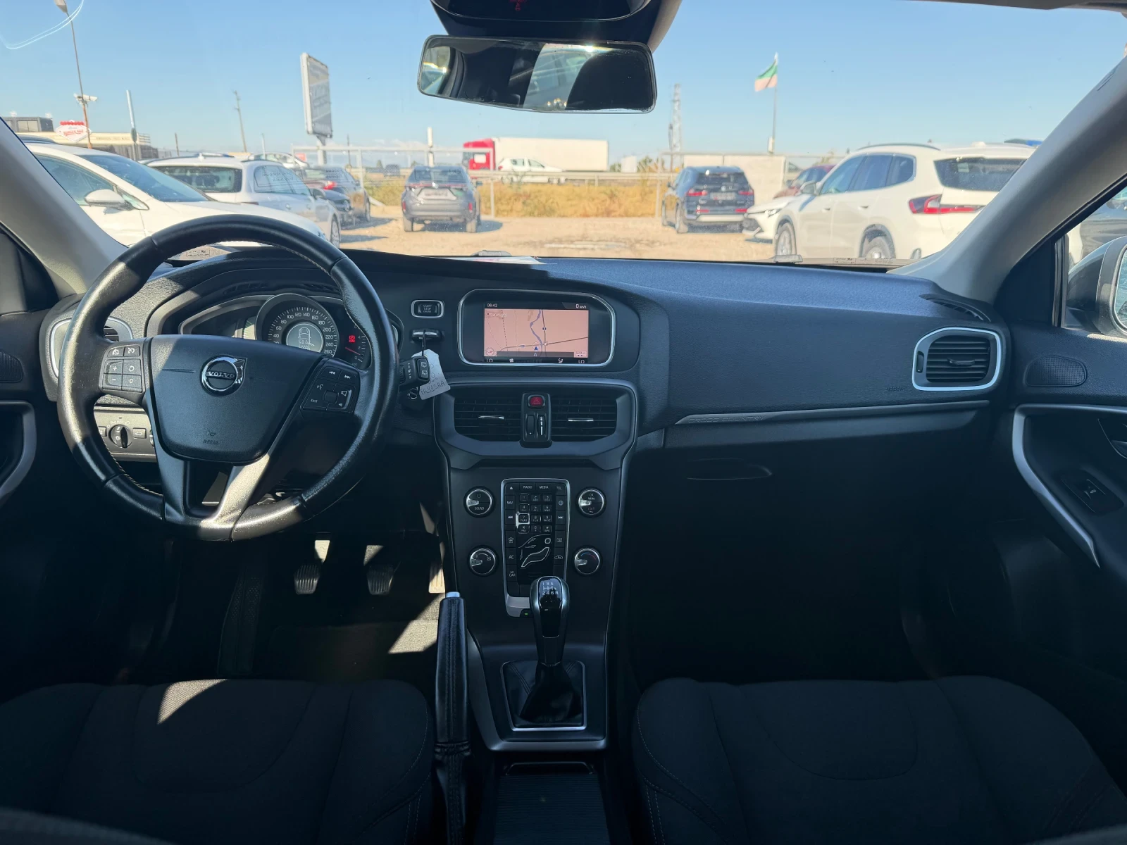 Volvo V40 Cross Country 2.0 D, снимка 15 - Автомобили и джипове - 52200722