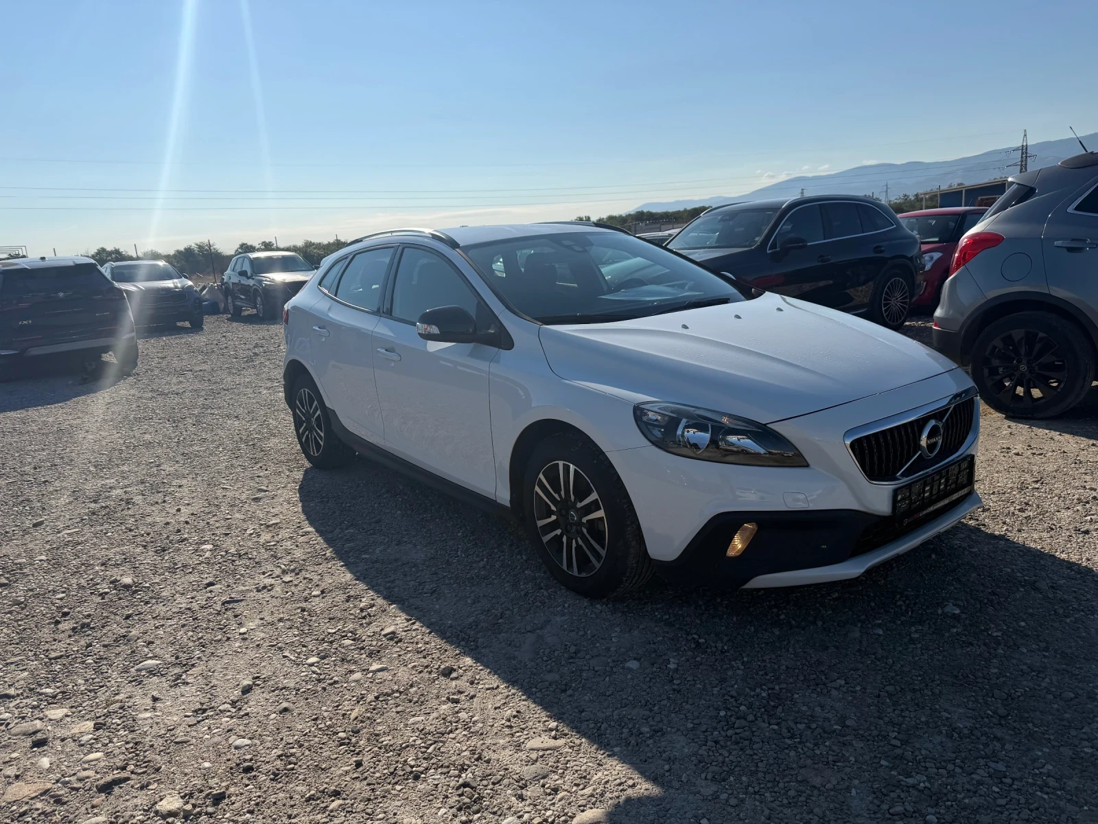 Volvo V40 Cross Country 2.0 D, снимка 3 - Автомобили и джипове - 52200722