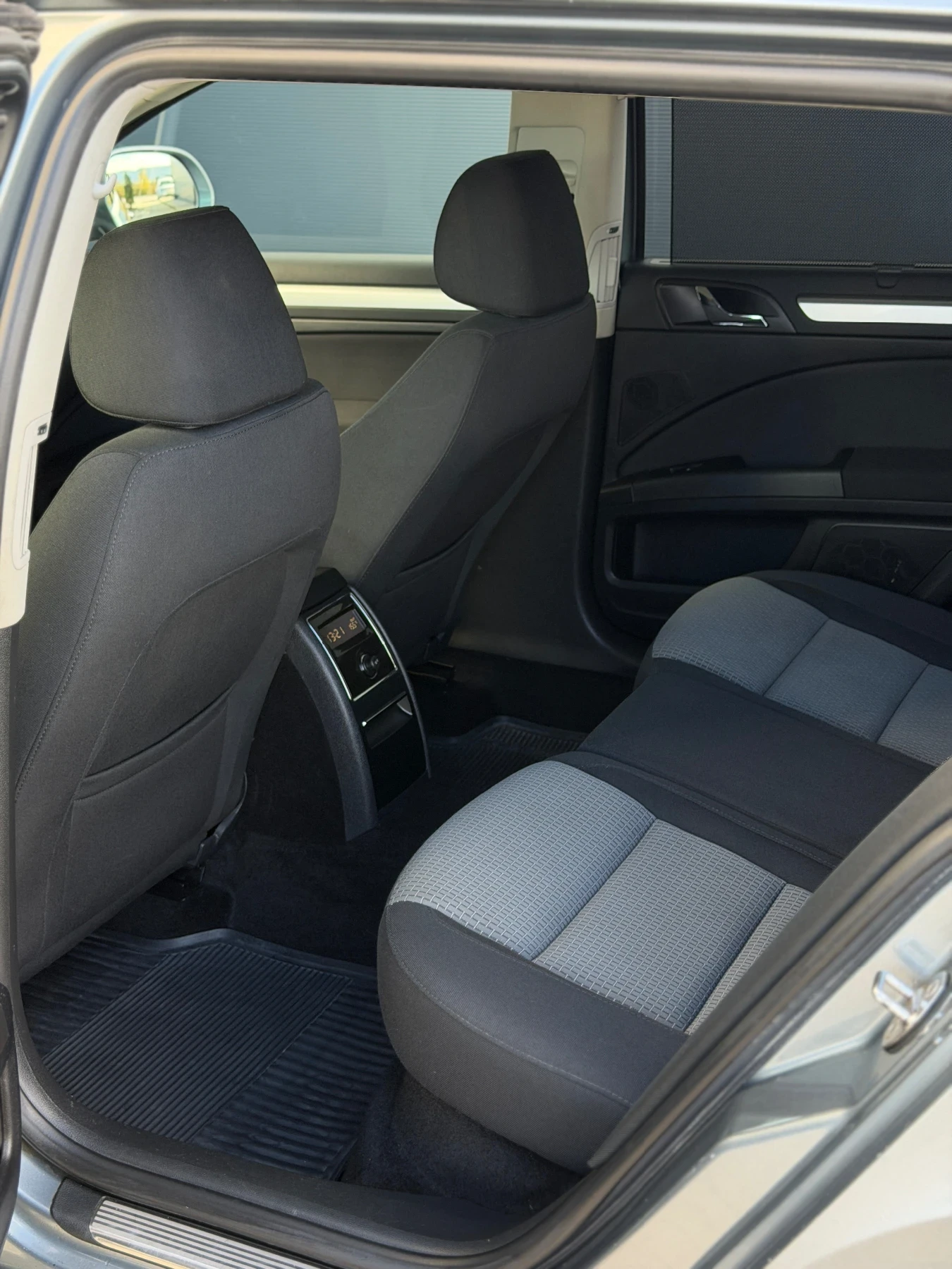 Skoda Superb 2.0tdi DSG ��� | Mobile.bg � ����������� 14