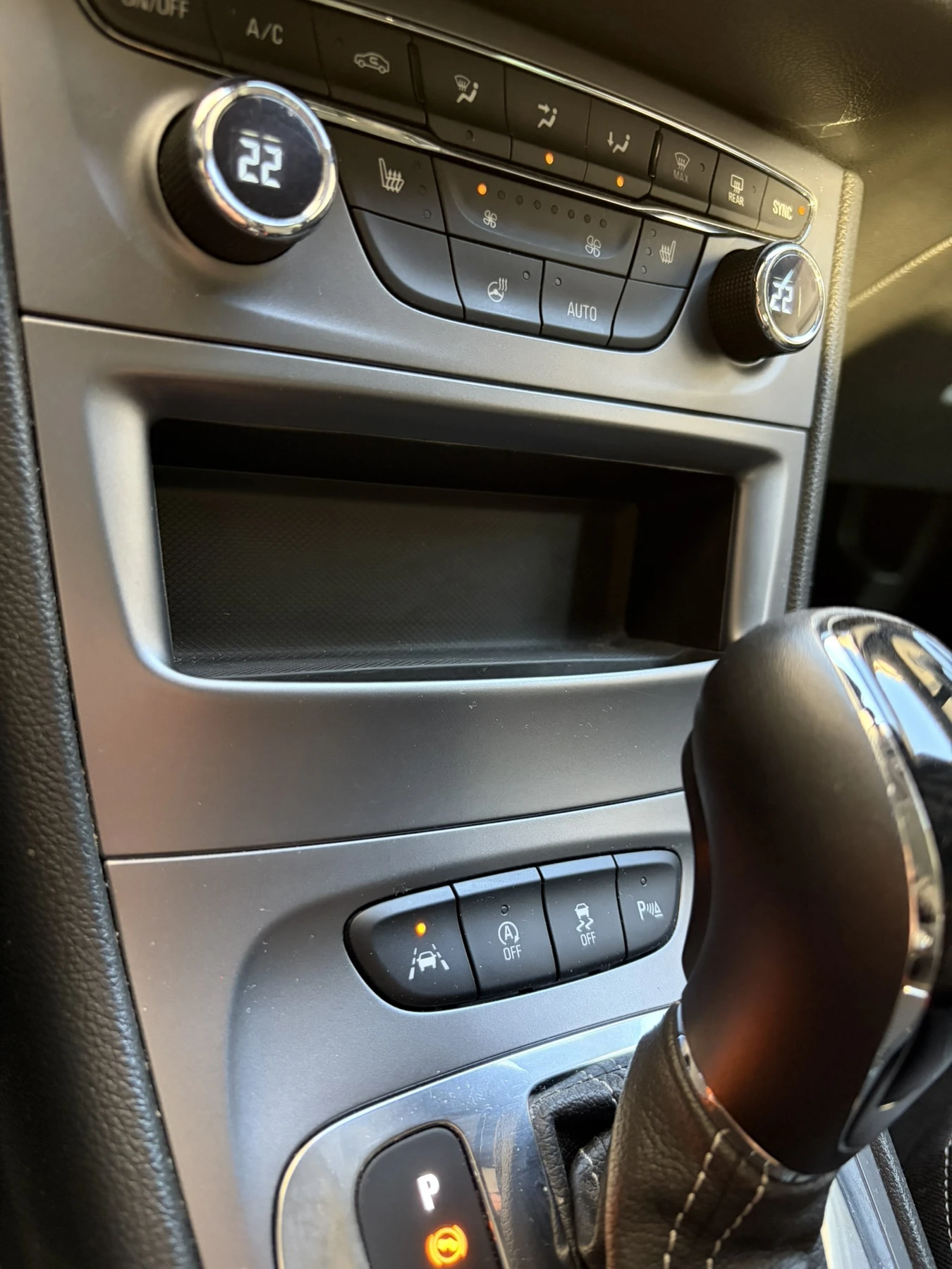 Opel Astra 1.4 Turbo , снимка 7 - Автомобили и джипове - 53463920