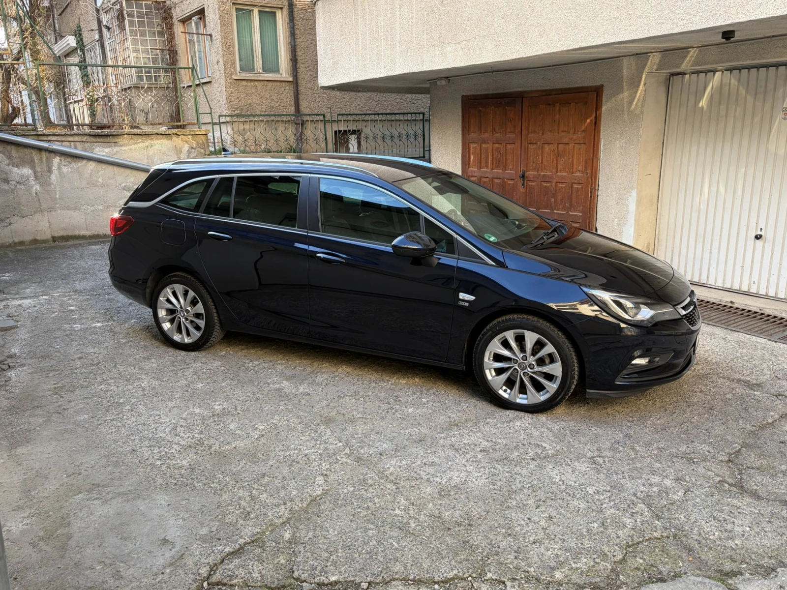 Opel Astra 1.4 Turbo , снимка 3 - Автомобили и джипове - 53463920