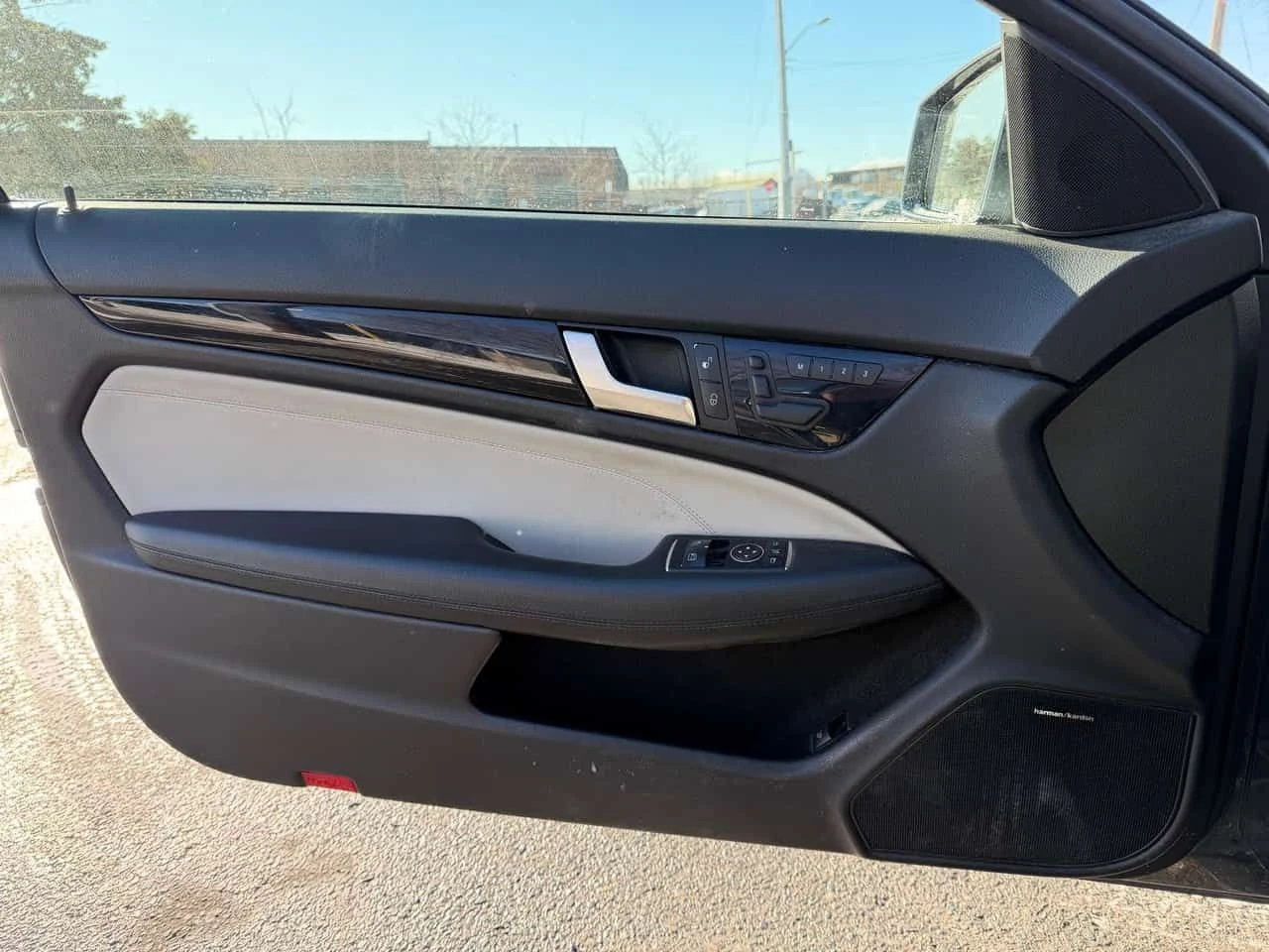 Mercedes-Benz C 250 * ПОДГРЕВИ / ПАНОРАМА / ОТ ПРЕДСТАВИТЕЛСТВО, снимка 16 - Автомобили и джипове - 53847422