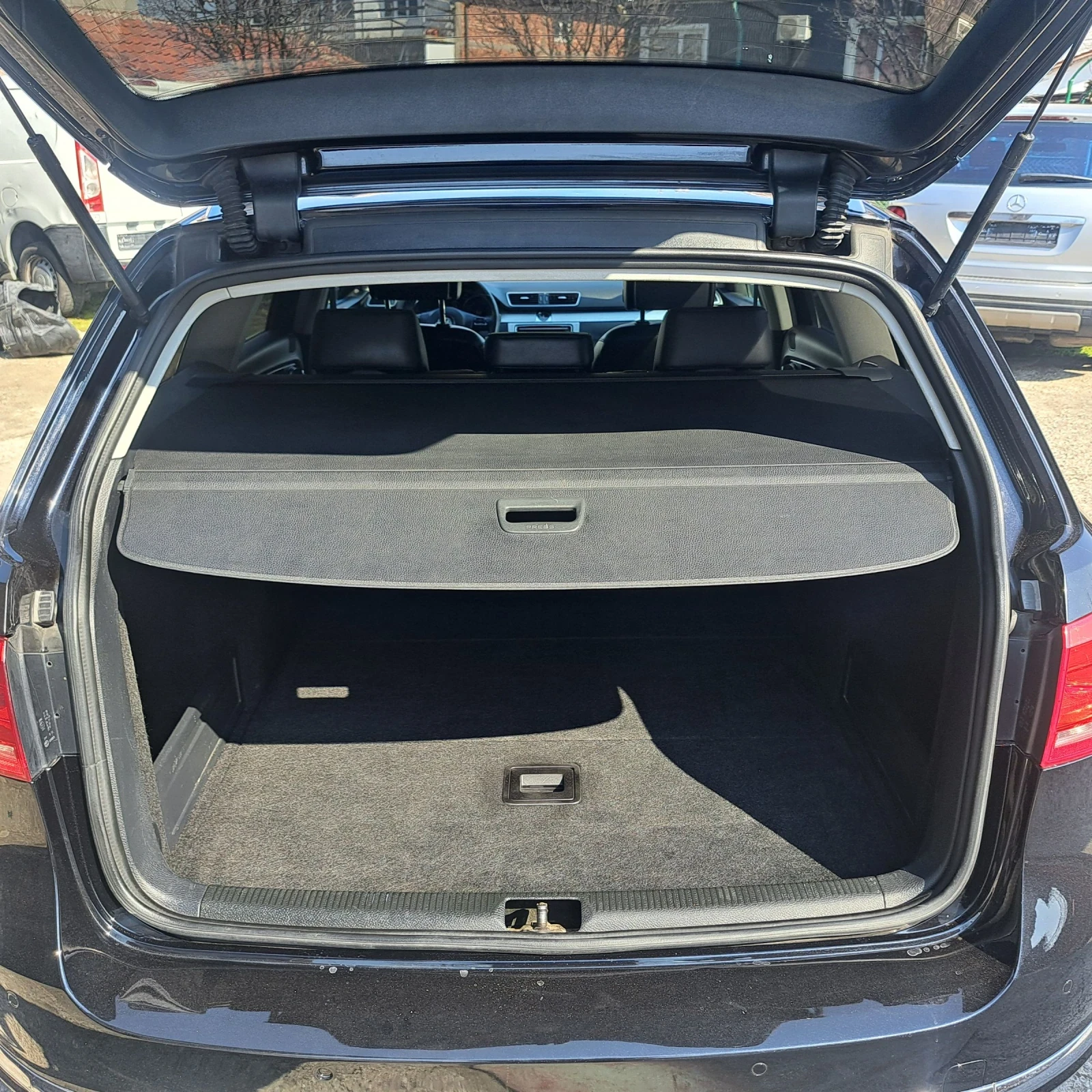 VW Passat 2, 0TDI HI-LINE, снимка 12 - Автомобили и джипове - 53865485