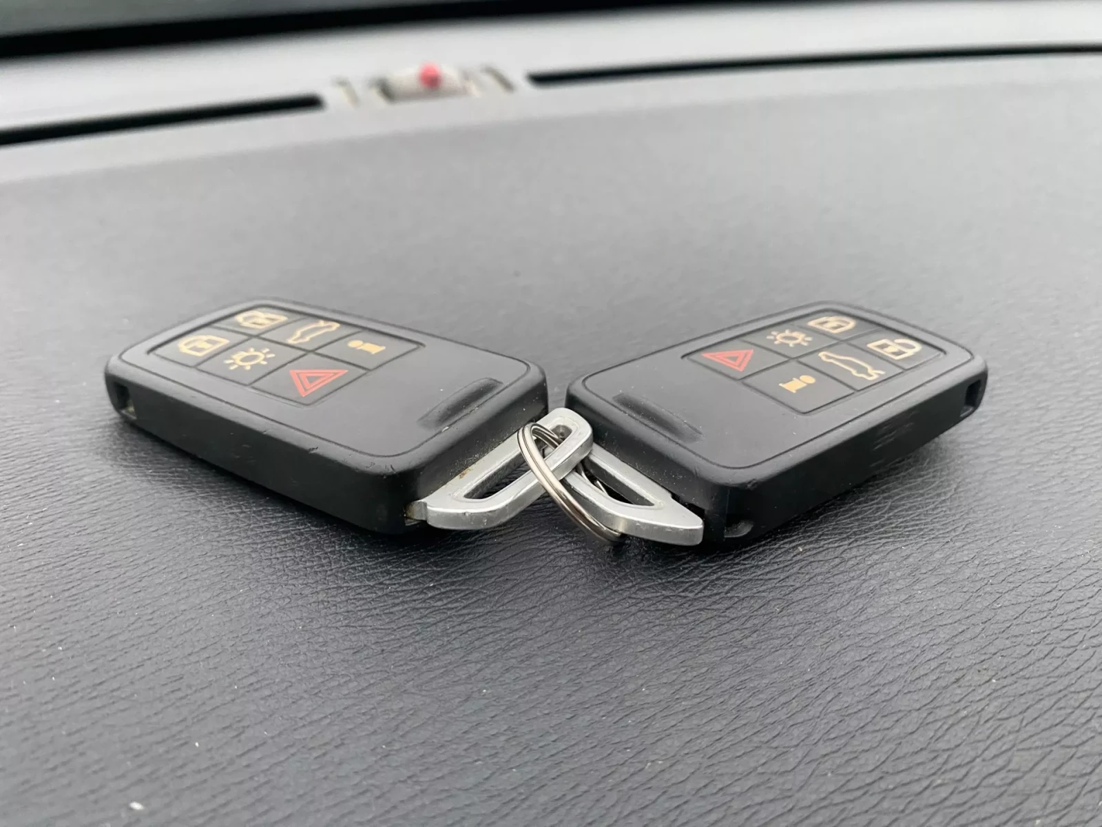 Volvo V60 SUMMUM/2.4/4X4/215HP/PHEV/LED/NAVI , снимка 16 - Автомобили и джипове - 53949755