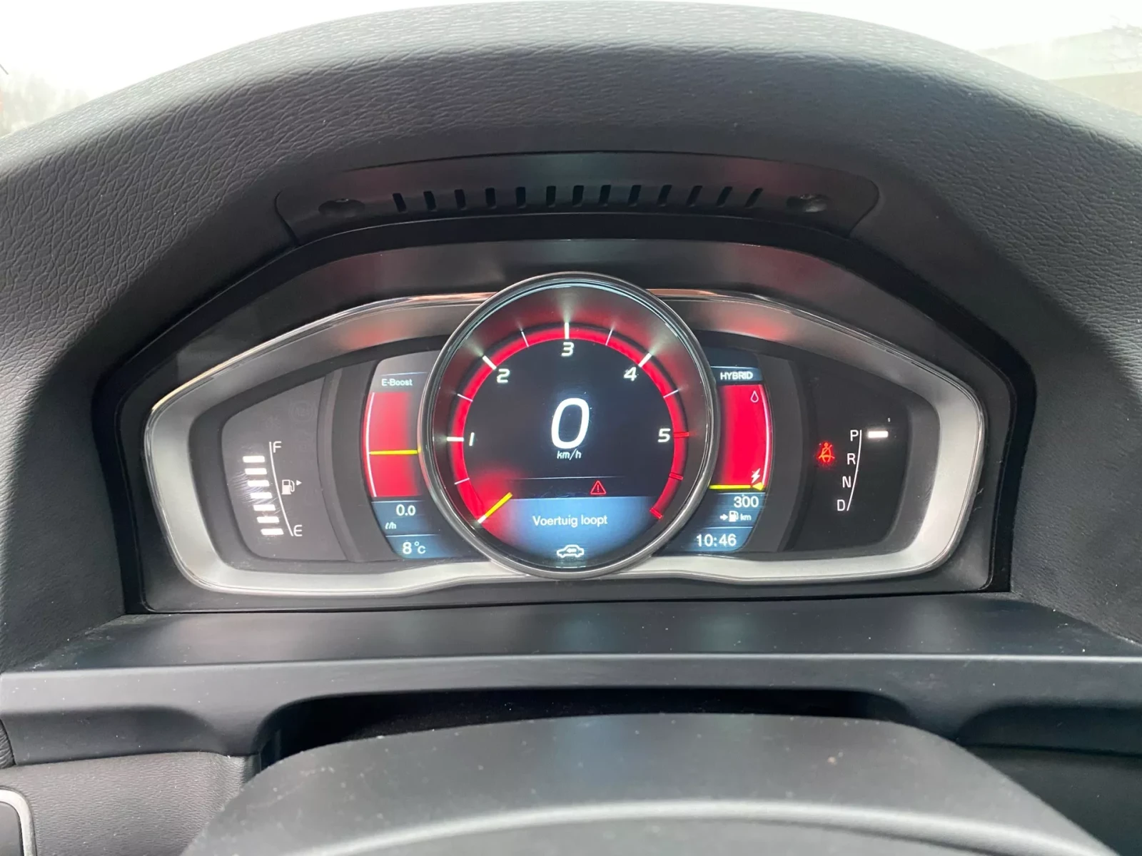 Volvo V60 SUMMUM/2.4/4X4/215HP/PHEV/LED/NAVI , снимка 13 - Автомобили и джипове - 53949755