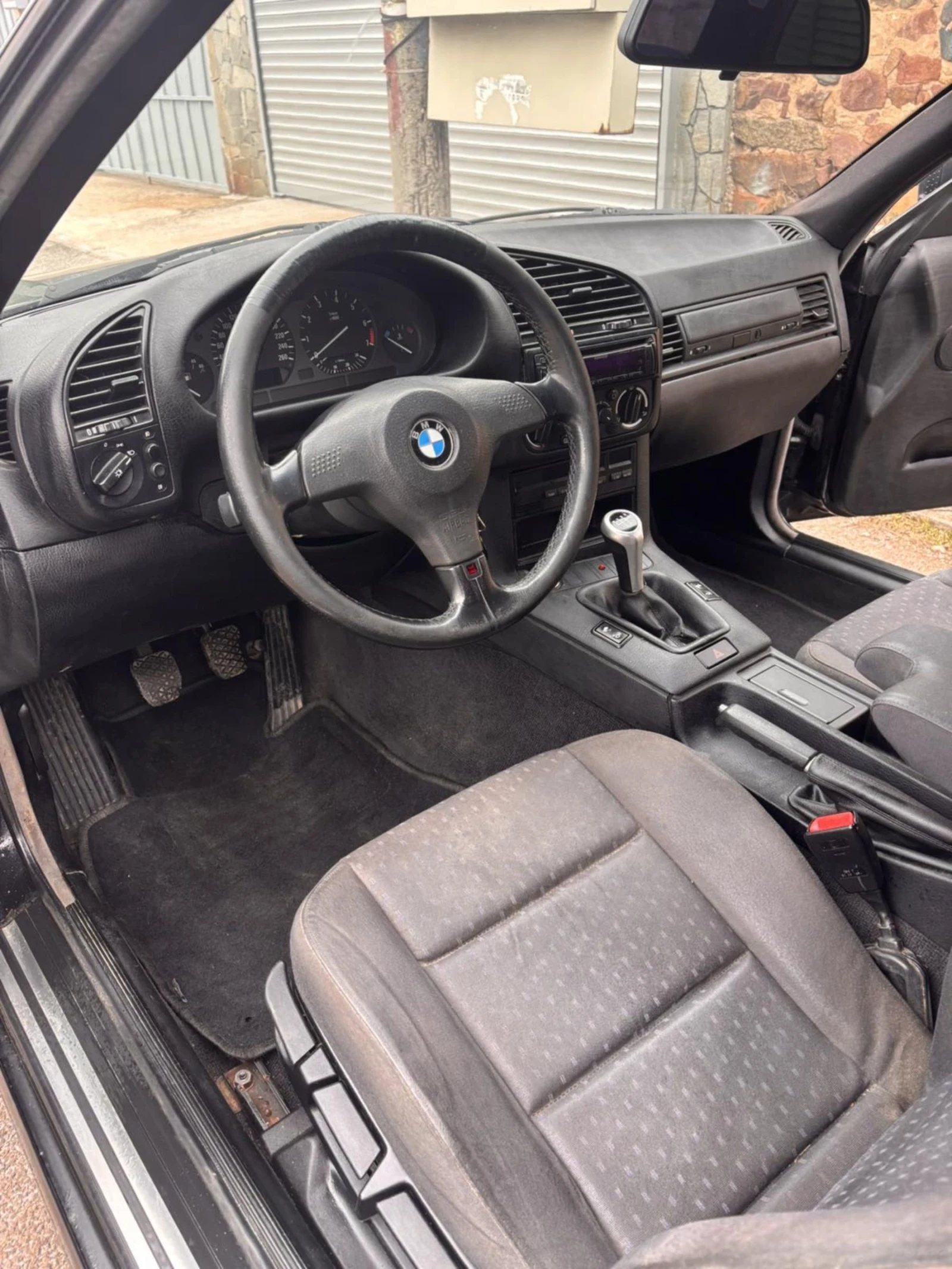 BMW 318 IS, снимка 7 - Автомобили и джипове - 53953021