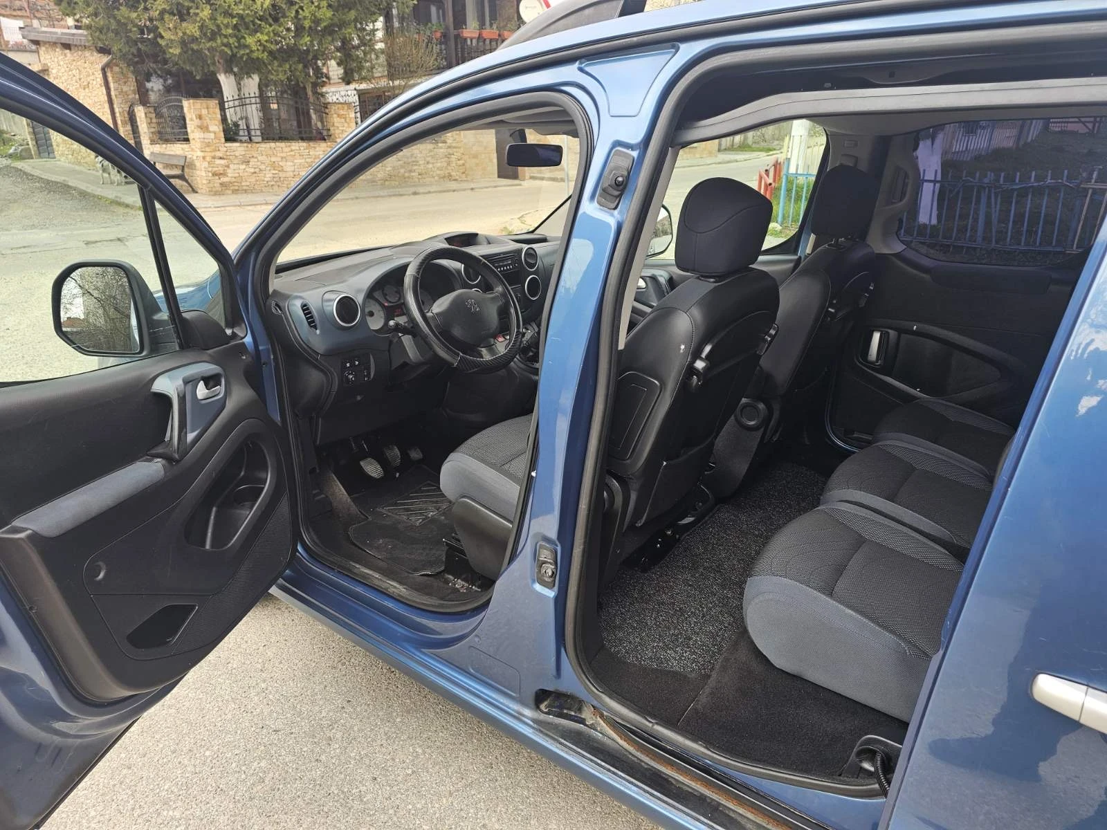 Peugeot Partner 1.6 hdi 90 hp, снимка 5 - Автомобили и джипове - 54503615