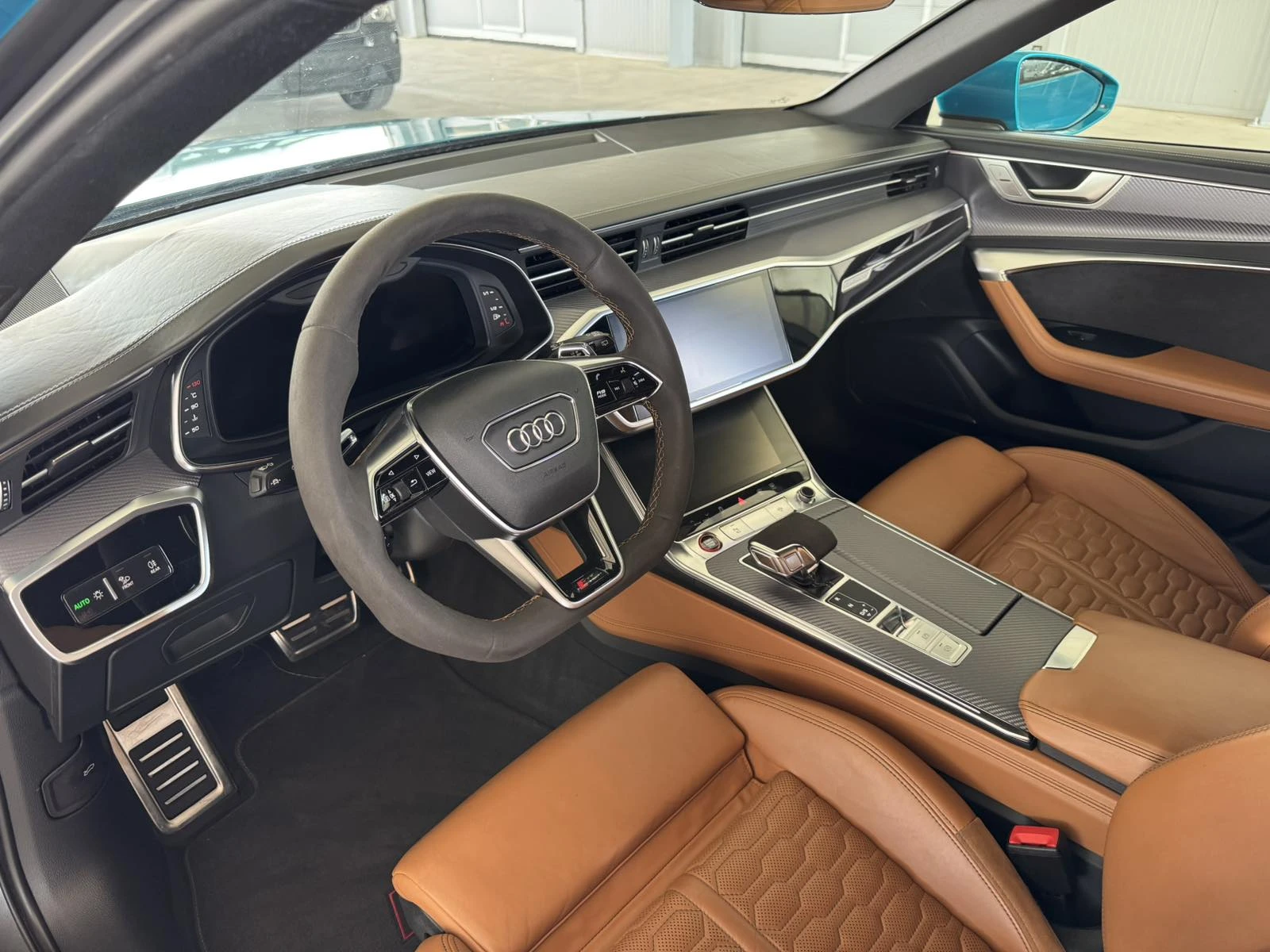 Audi Rs6 4.0* 800ps* CERAMIC* CARBON PACK* B&O* DISTRONIC* , снимка 9 - Автомобили и джипове - 54563370