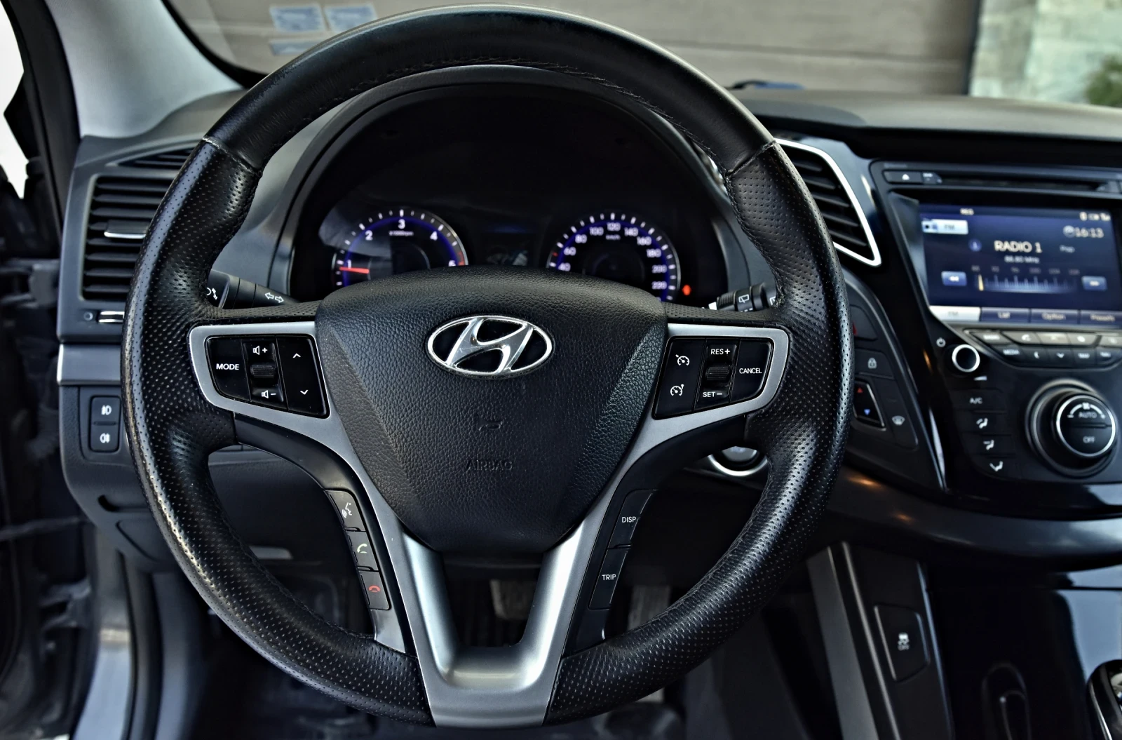 Hyundai I40 1.7 CRDI, снимка 10 - Автомобили и джипове - 54721216