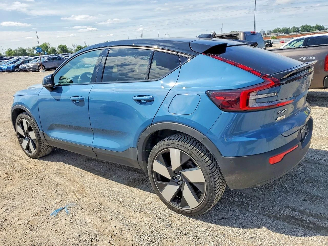 Volvo C40 P8 RECHARGE ULTIMATE | 360 КАМЕРА | HARMAN/KARDON , снимка 6 - Автомобили и джипове - 55014403