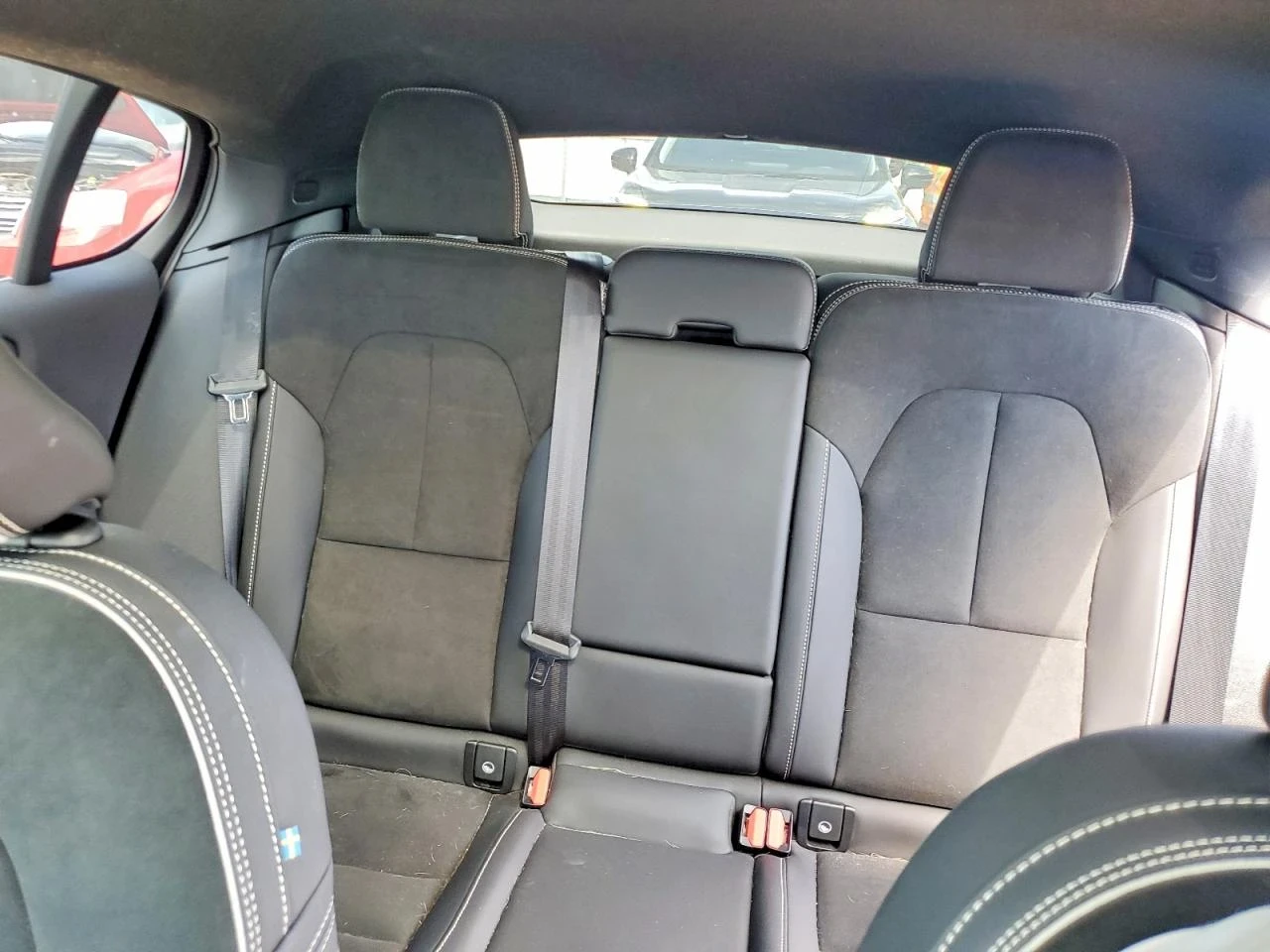 Volvo C40 P8 RECHARGE ULTIMATE | 360 КАМЕРА | HARMAN/KARDON , снимка 11 - Автомобили и джипове - 55014403