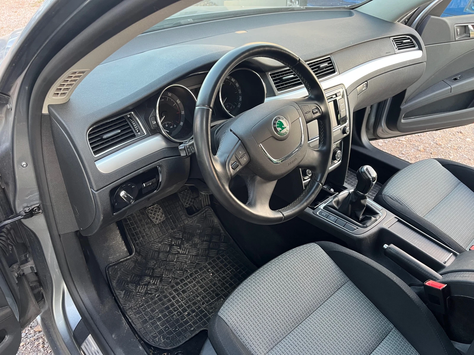Skoda Superb 1.8TSI 4X4 CDA, снимка 8 - Автомобили и джипове - 55299119