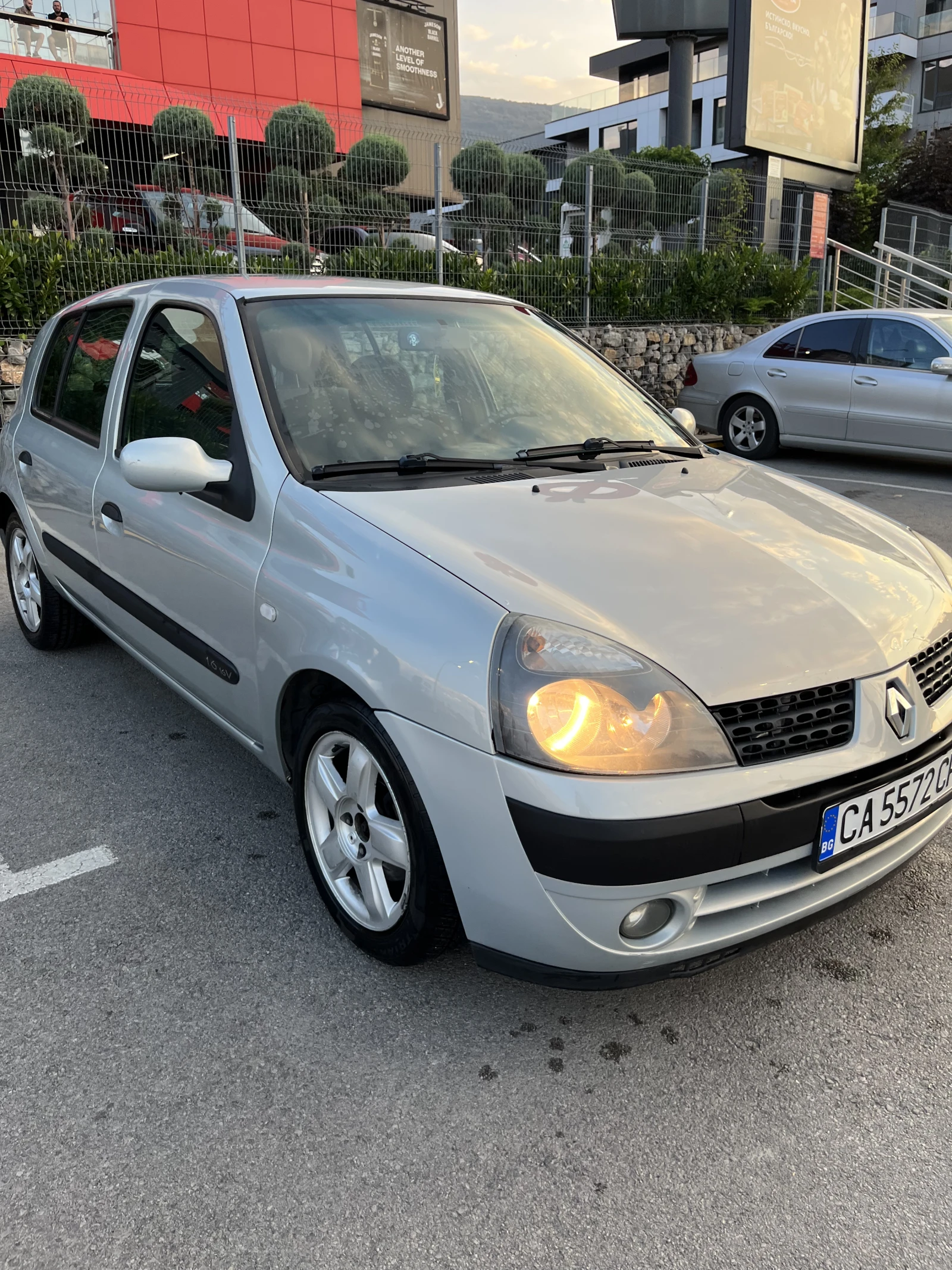 Renault Clio, снимка 3 - Автомобили и джипове - 55355105
