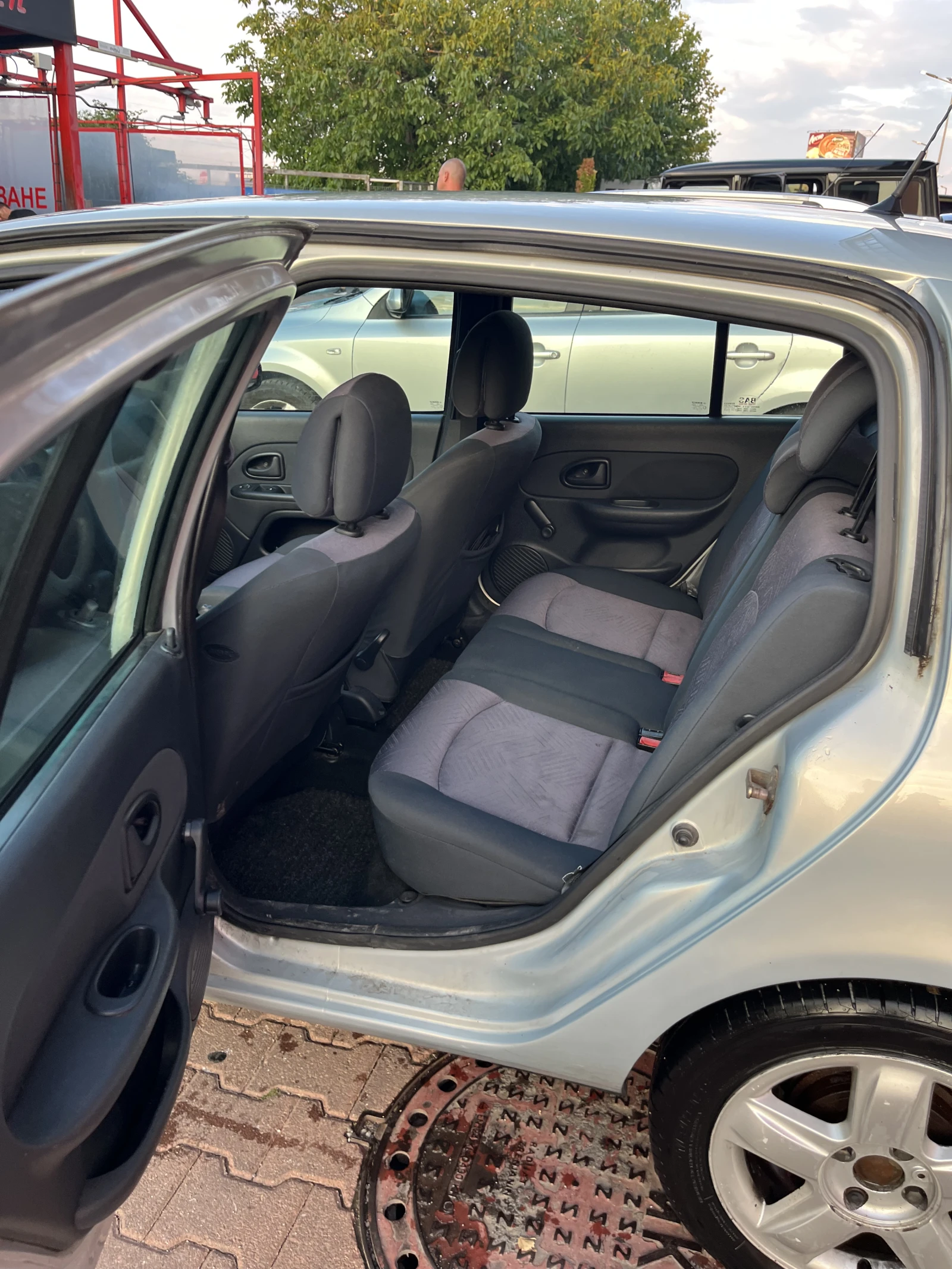 Renault Clio, снимка 13 - Автомобили и джипове - 55355105