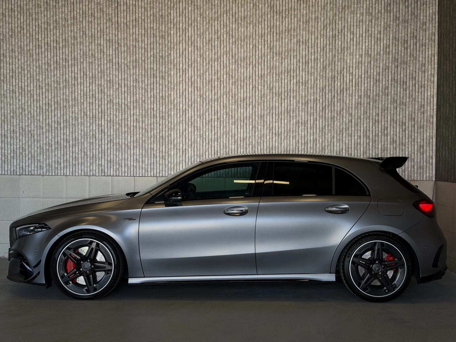 Mercedes-Benz A45 AMG S 4M MAGNO SUNROOF BURM 360, снимка 3 - Автомобили и джипове - 55584937