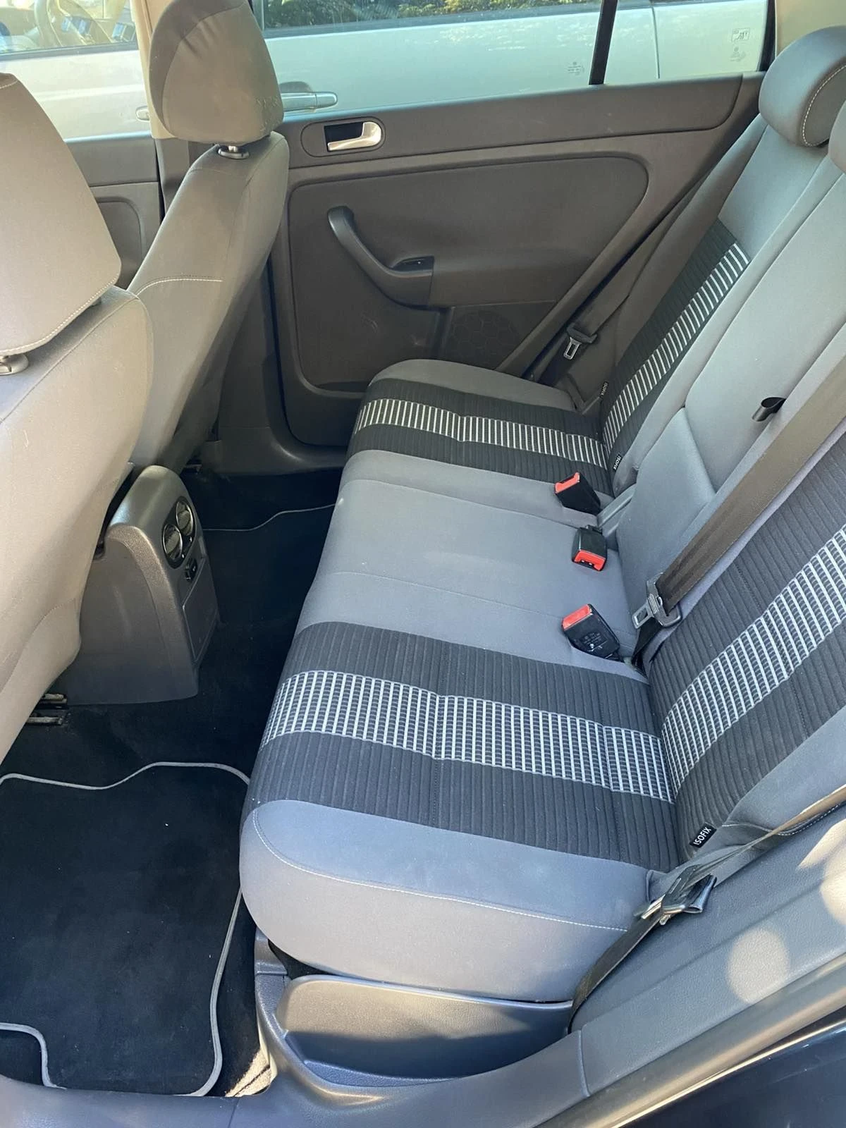 VW Golf Plus 1.9TDI, снимка 10 - Автомобили и джипове - 55683509