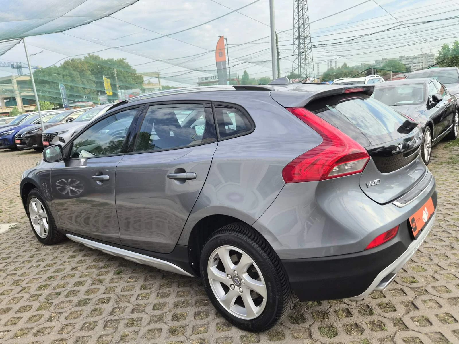 Volvo V40 Cross Country 2.0D-150кс, снимка 2 - Автомобили и джипове - 56051409