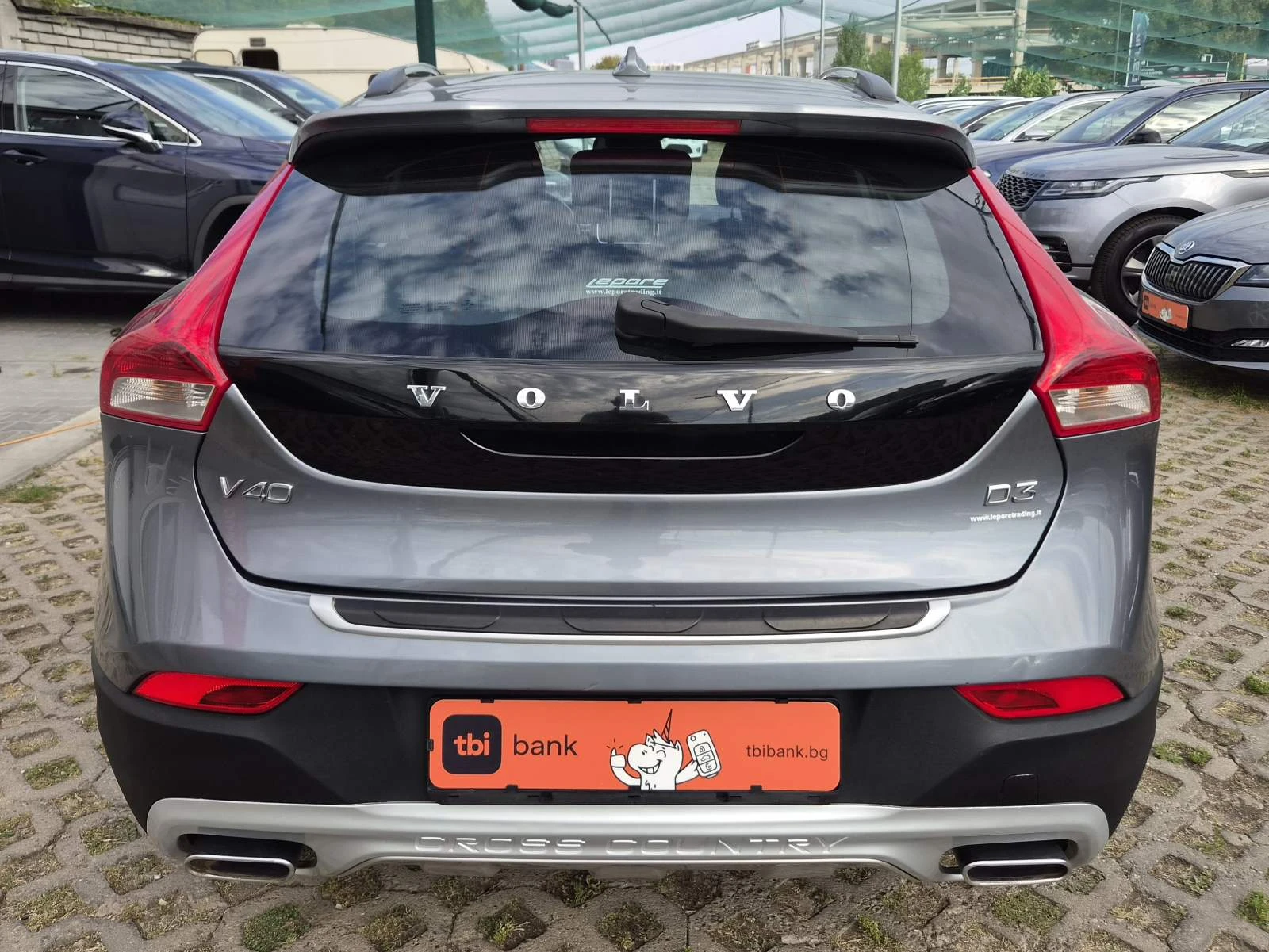 Volvo V40 Cross Country 2.0D-150кс, снимка 3 - Автомобили и джипове - 56051409