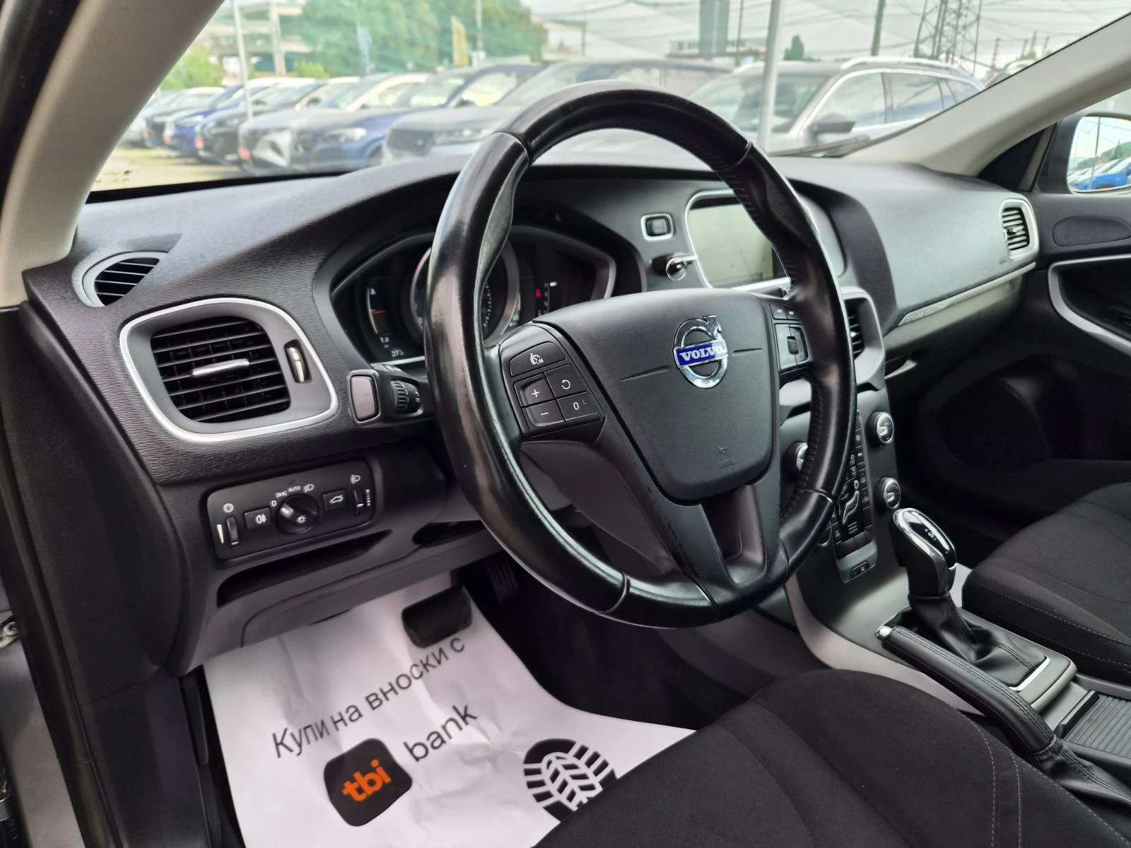 Volvo V40 Cross Country 2.0D-150кс, снимка 8 - Автомобили и джипове - 56051409