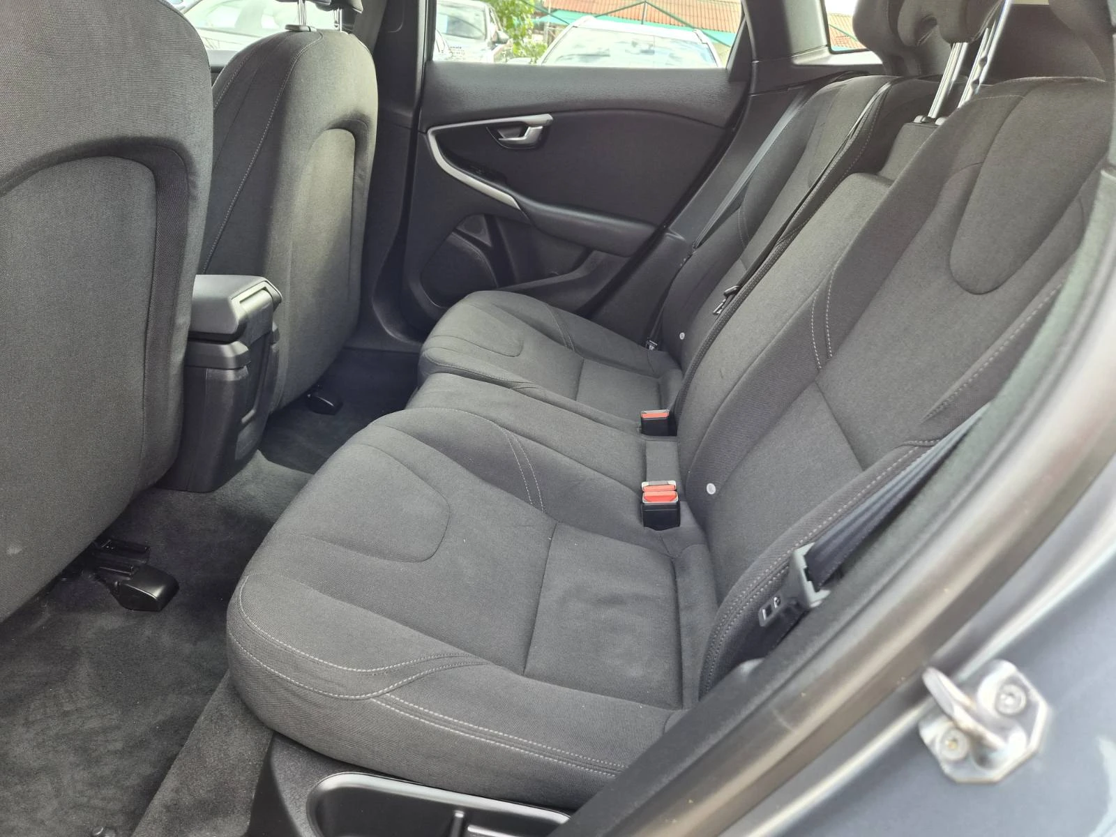 Volvo V40 Cross Country 2.0D-150кс, снимка 13 - Автомобили и джипове - 56051409