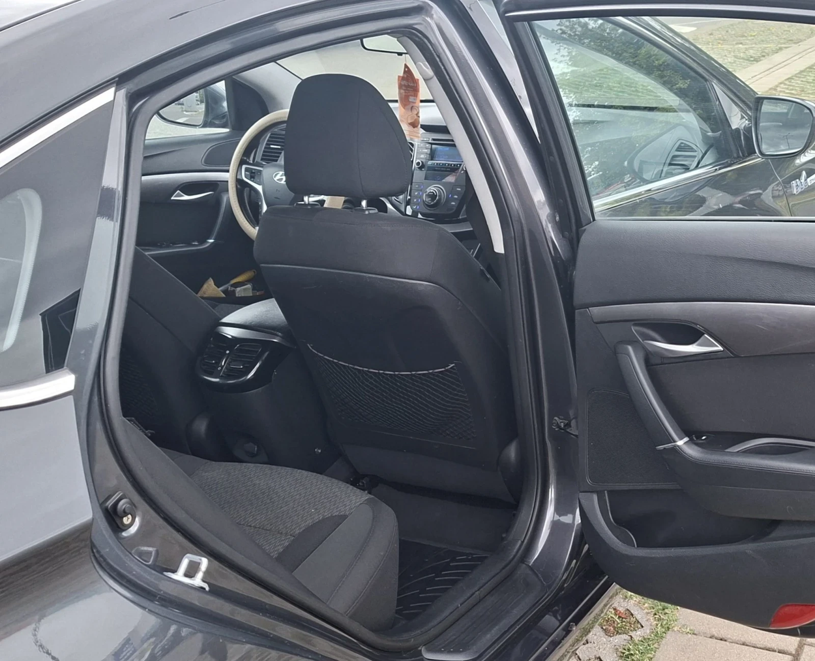 Hyundai I40 1.7 D 115ph. Бартер!, снимка 8 - Автомобили и джипове - 56237689