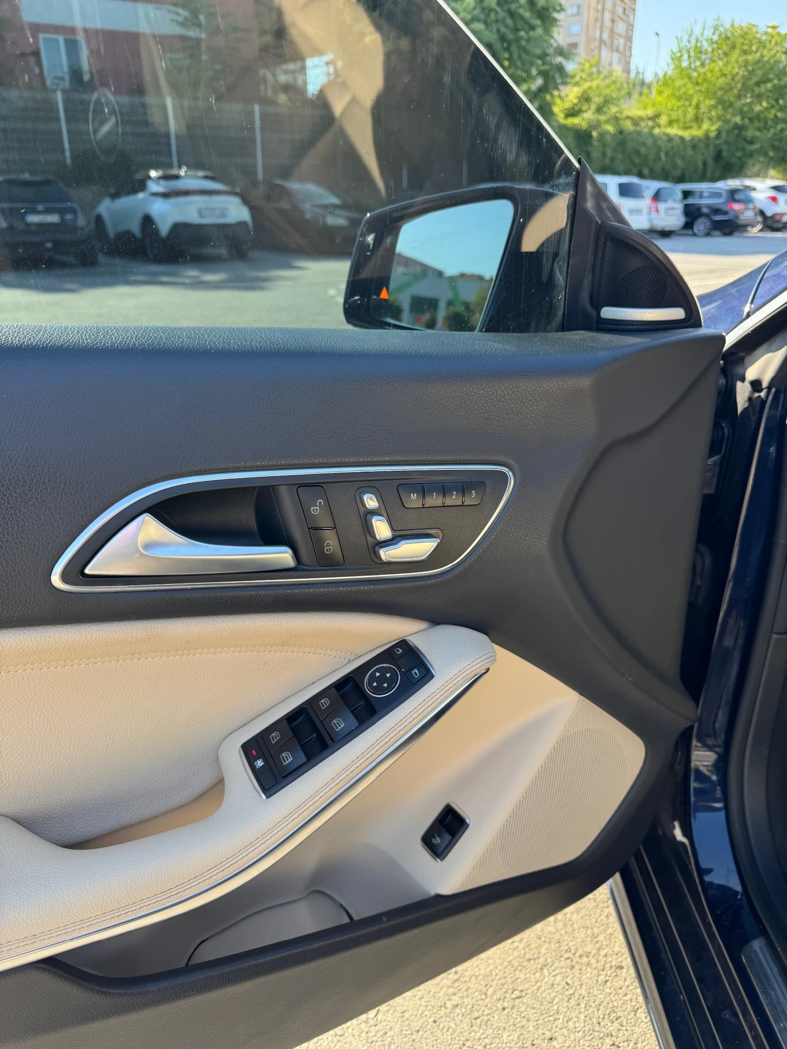 Mercedes-Benz CLA 250 2.5 4MATIC, снимка 12 - Автомобили и джипове - 56353363