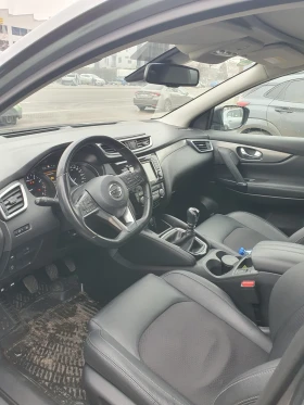 Nissan Qashqai 1.3 DIG-T, НАЙ-ВИСОКО НИВО НА ОБОРУДВАНЕ , снимка 4