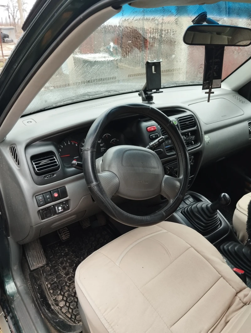 Suzuki Grand vitara 2.0 16v, снимка 8 - Автомобили и джипове - 48949230